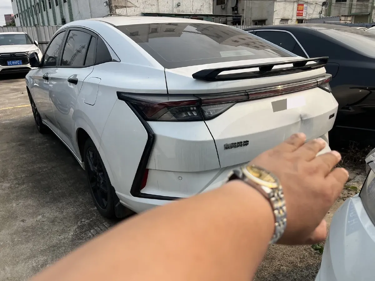 2023 DongFeng Aeolus YiXuan 1.5T 197HP L4 6DCT,autocango,china used car exporter,china ev exporter,chinese used car exporter,chinese used ev exporter