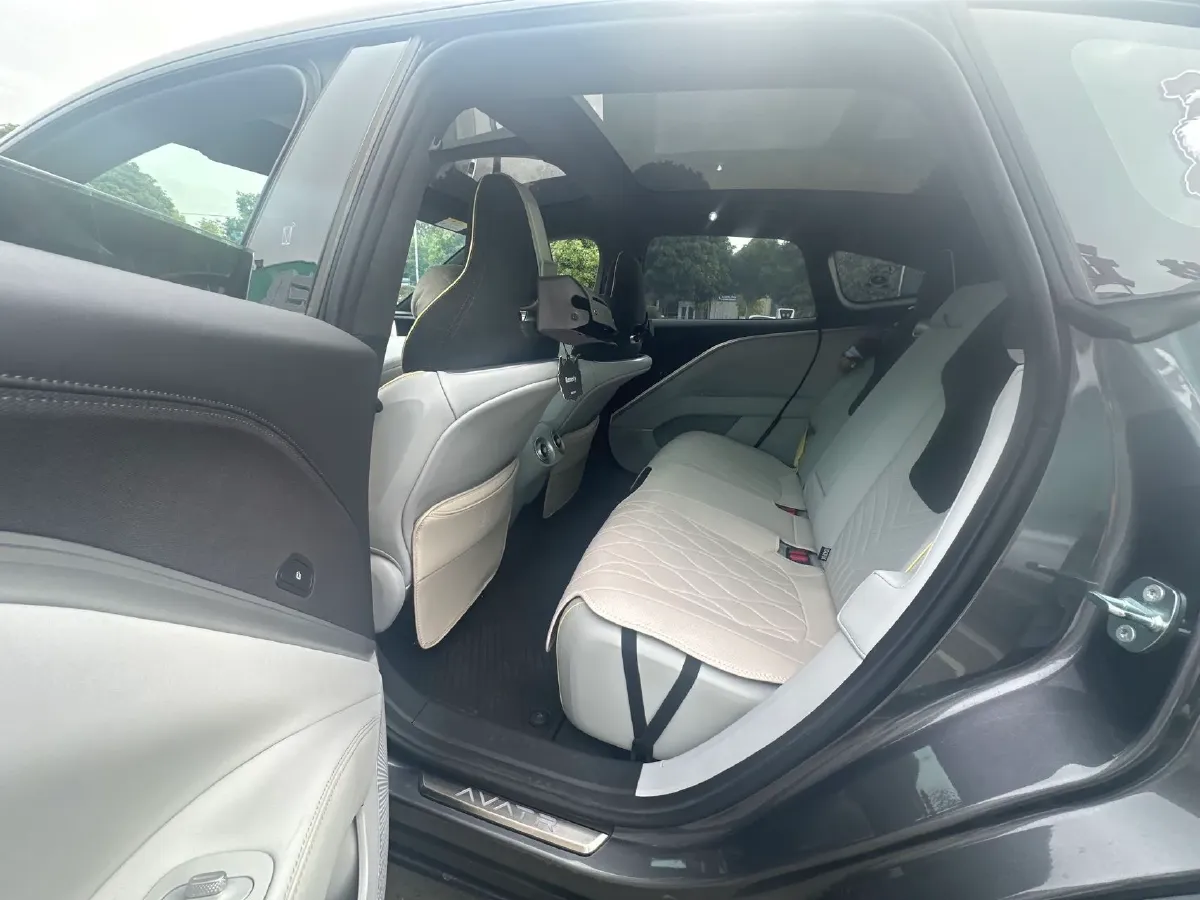 2023 Avatr 11 BEV 90KWH,autocango,china used car exporter,china ev exporter,chinese used car exporter,chinese used ev exporter