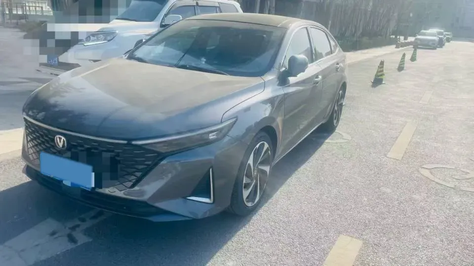 2023 ChangAn Raeton Plus 1.5T 188HP L4 7DCT,autocango,china used car exporter,china ev exporter,chinese used car exporter,chinese used ev exporter