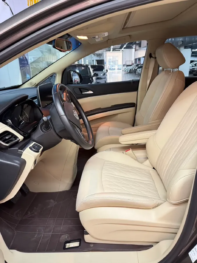 2023 Buick GL8 2.0T 237HP L4 9AT,autocango,china used car exporter,china ev exporter,chinese used car exporter,chinese used ev exporter