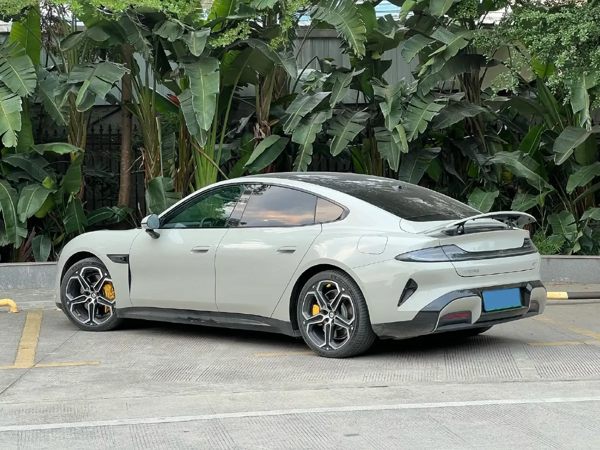 2024 MI SU7 BEV 73.6KWH,autocango,china used car exporter,china ev exporter,chinese used car exporter,chinese used ev exporter