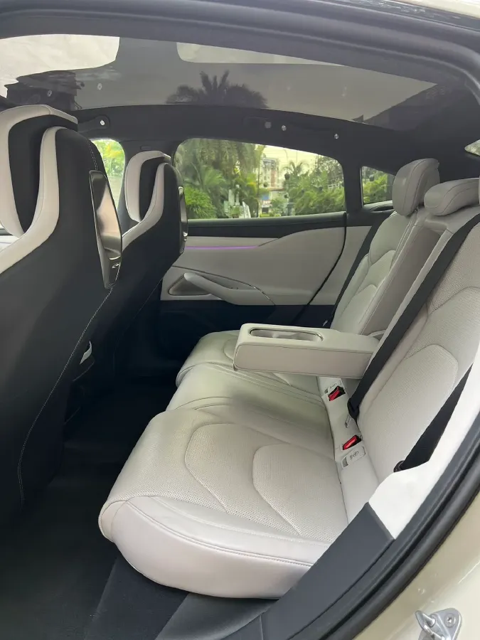 2024 MI SU7 BEV 73.6KWH,autocango,china used car exporter,china ev exporter,chinese used car exporter,chinese used ev exporter