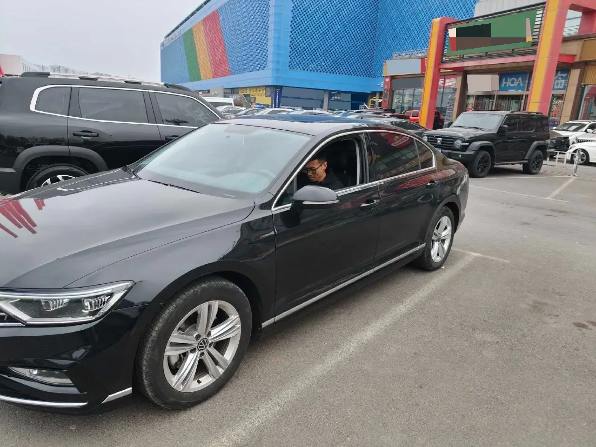 2025 Volkswagen Magotan 1.4T 150HP L4 7DCT,autocango,china used car exporter,china ev exporter,chinese used car exporter,chinese used ev exporter