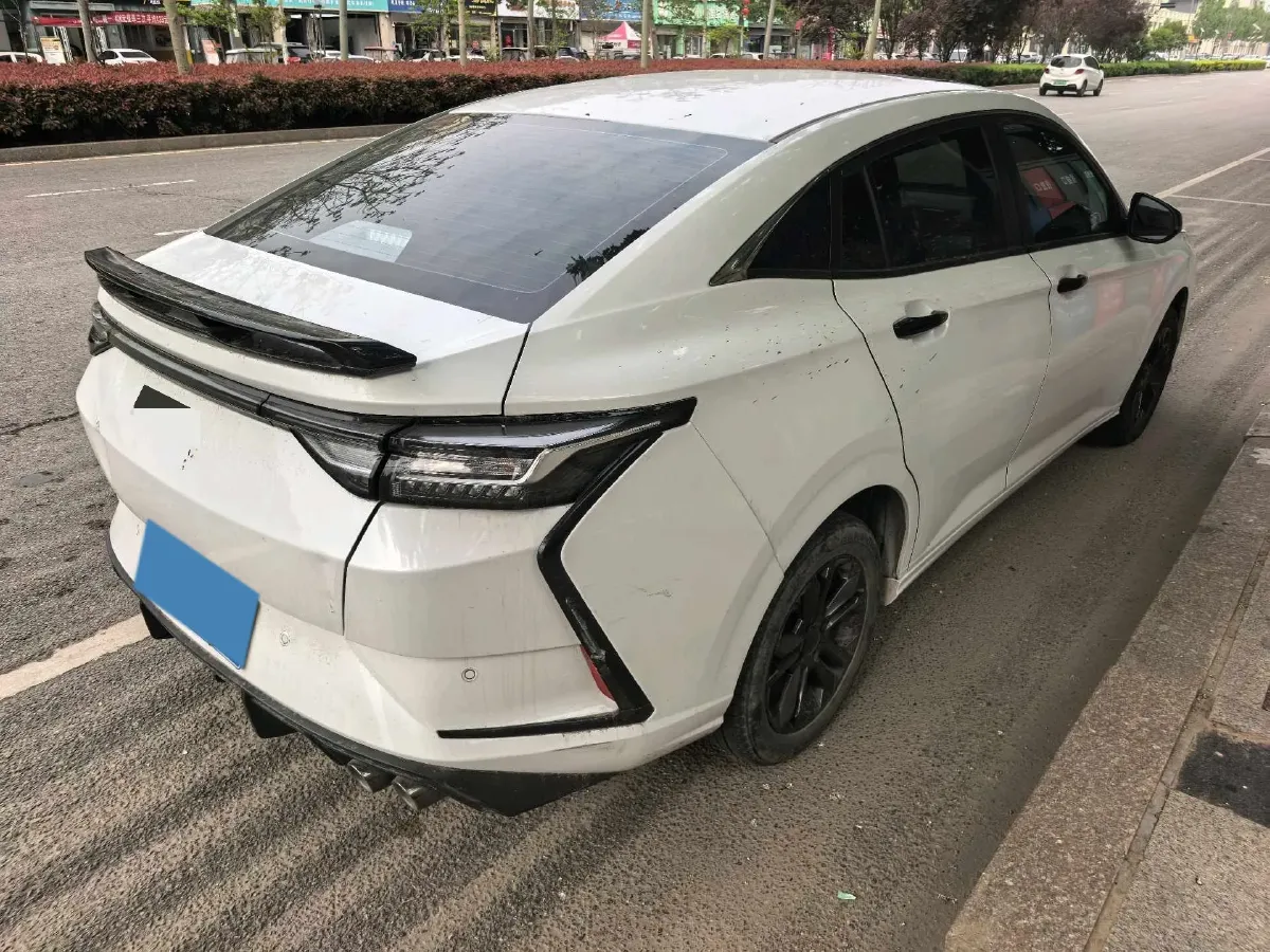 2023 DongFeng Aeolus YiXuan 1.5L 125HP L4 6DCT,autocango,china used car exporter,china ev exporter,chinese used car exporter,chinese used ev exporter