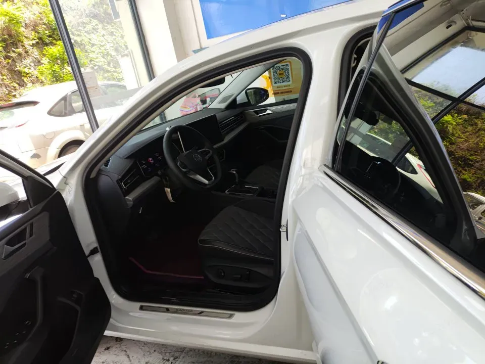 2025 Volkswagen Sagitar 1.5T 160HP L4 7DCT,autocango,china used car exporter,china ev exporter,chinese used car exporter,chinese used ev exporter