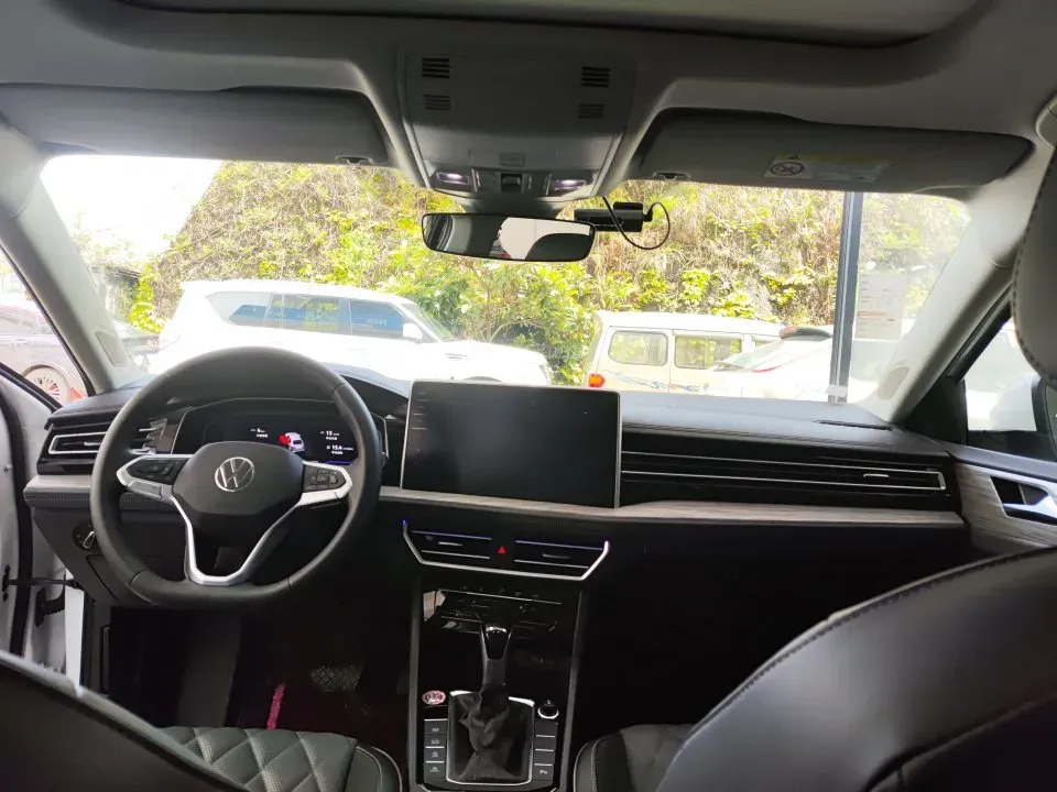 2025 Volkswagen Sagitar 1.5T 160HP L4 7DCT,autocango,china used car exporter,china ev exporter,chinese used car exporter,chinese used ev exporter