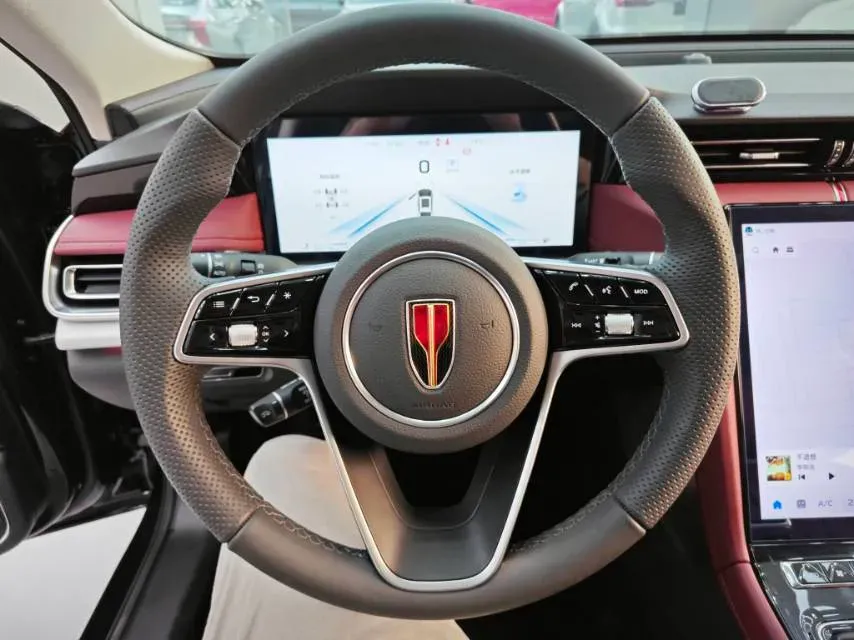 2025 HongQi H5 1.5T 169HP L4 1DHT Hybrid,autocango,china used car exporter,china ev exporter,chinese used car exporter,chinese used ev exporter