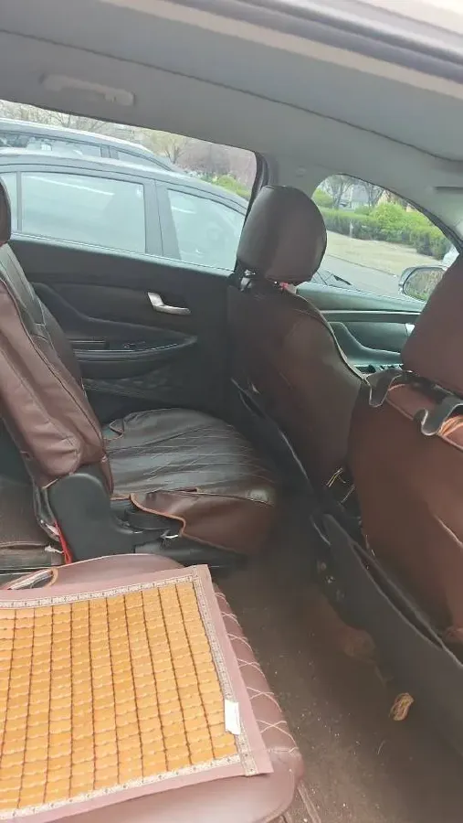 2021 Hyundai Custo 2.0T 236HP L4 8AT,autocango,china used car exporter,china ev exporter,chinese used car exporter,chinese used ev exporter