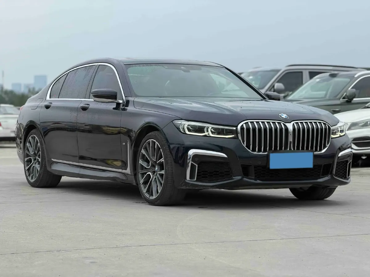 2019 BMW 7 Series 3.0T 340HP L6 8AT,autocango,china used car exporter,china ev exporter,chinese used car exporter,chinese used ev exporter