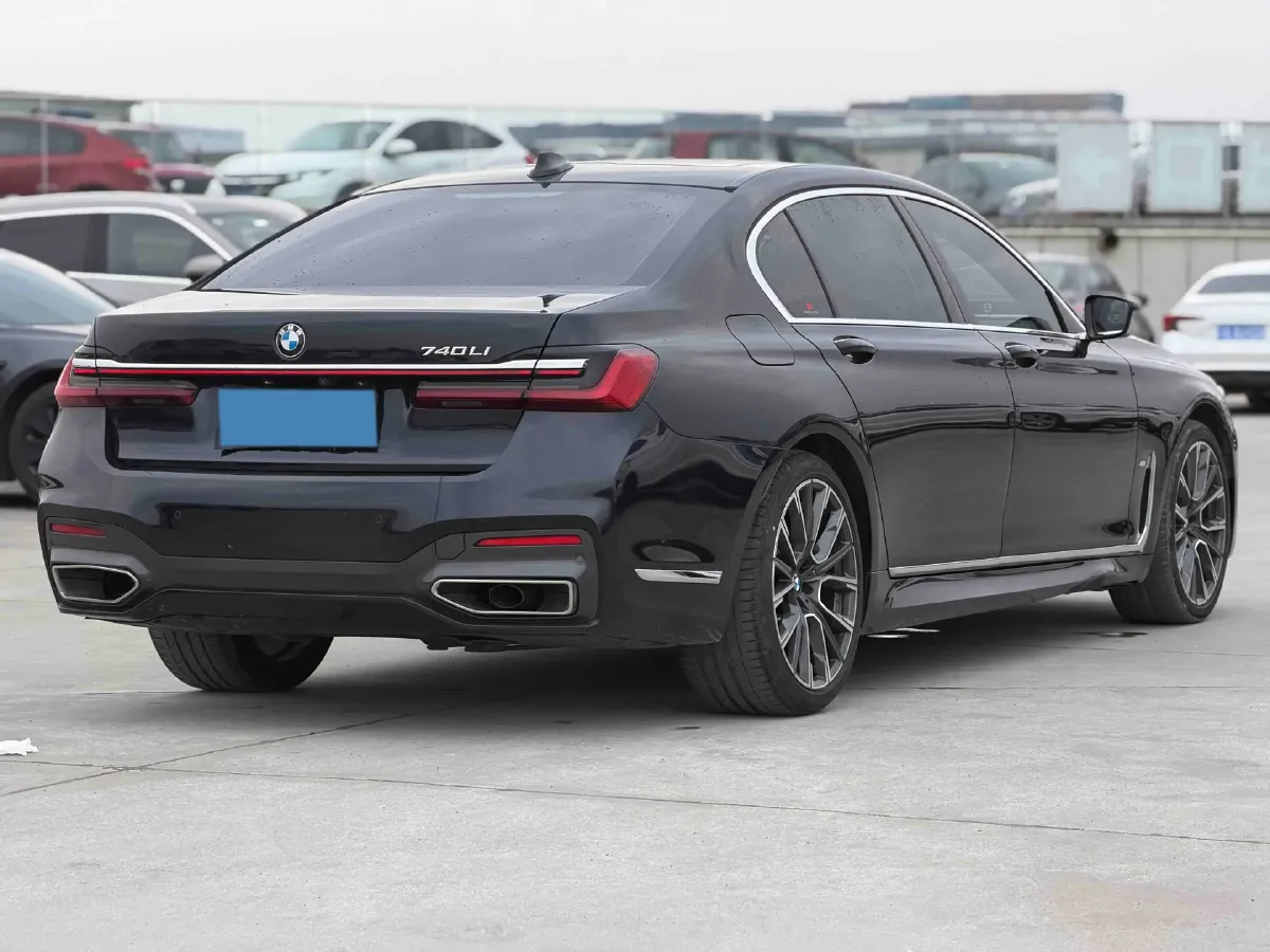 2019 BMW 7 Series 3.0T 340HP L6 8AT,autocango,china used car exporter,china ev exporter,chinese used car exporter,chinese used ev exporter