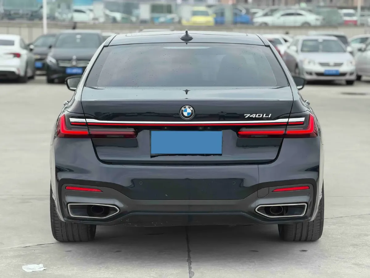 2019 BMW 7 Series 3.0T 340HP L6 8AT,autocango,china used car exporter,china ev exporter,chinese used car exporter,chinese used ev exporter