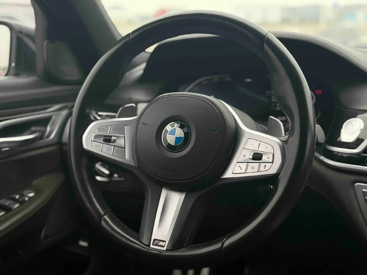 2019 BMW 7 Series 3.0T 340HP L6 8AT,autocango,china used car exporter,china ev exporter,chinese used car exporter,chinese used ev exporter