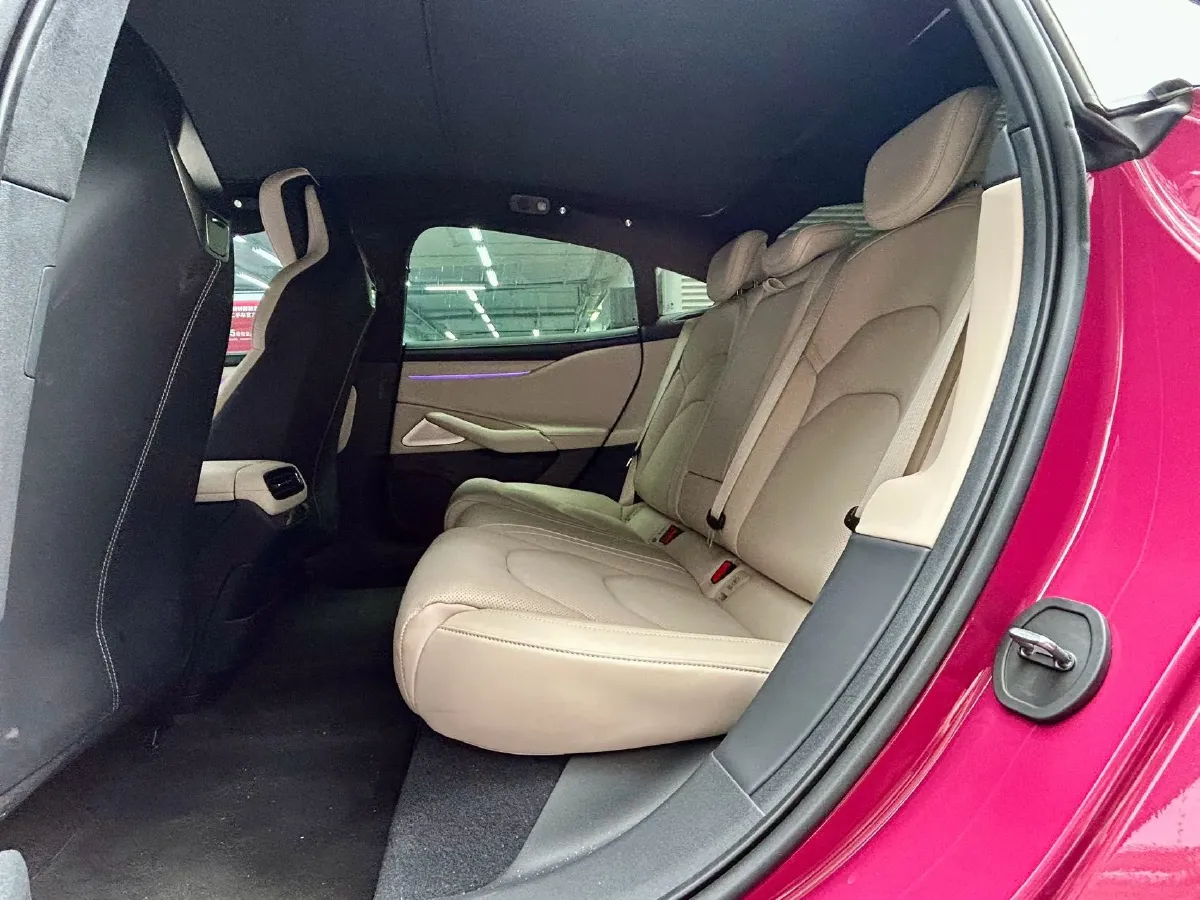 2024 MI SU7 BEV 101KWH,autocango,china used car exporter,china ev exporter,chinese used car exporter,chinese used ev exporter