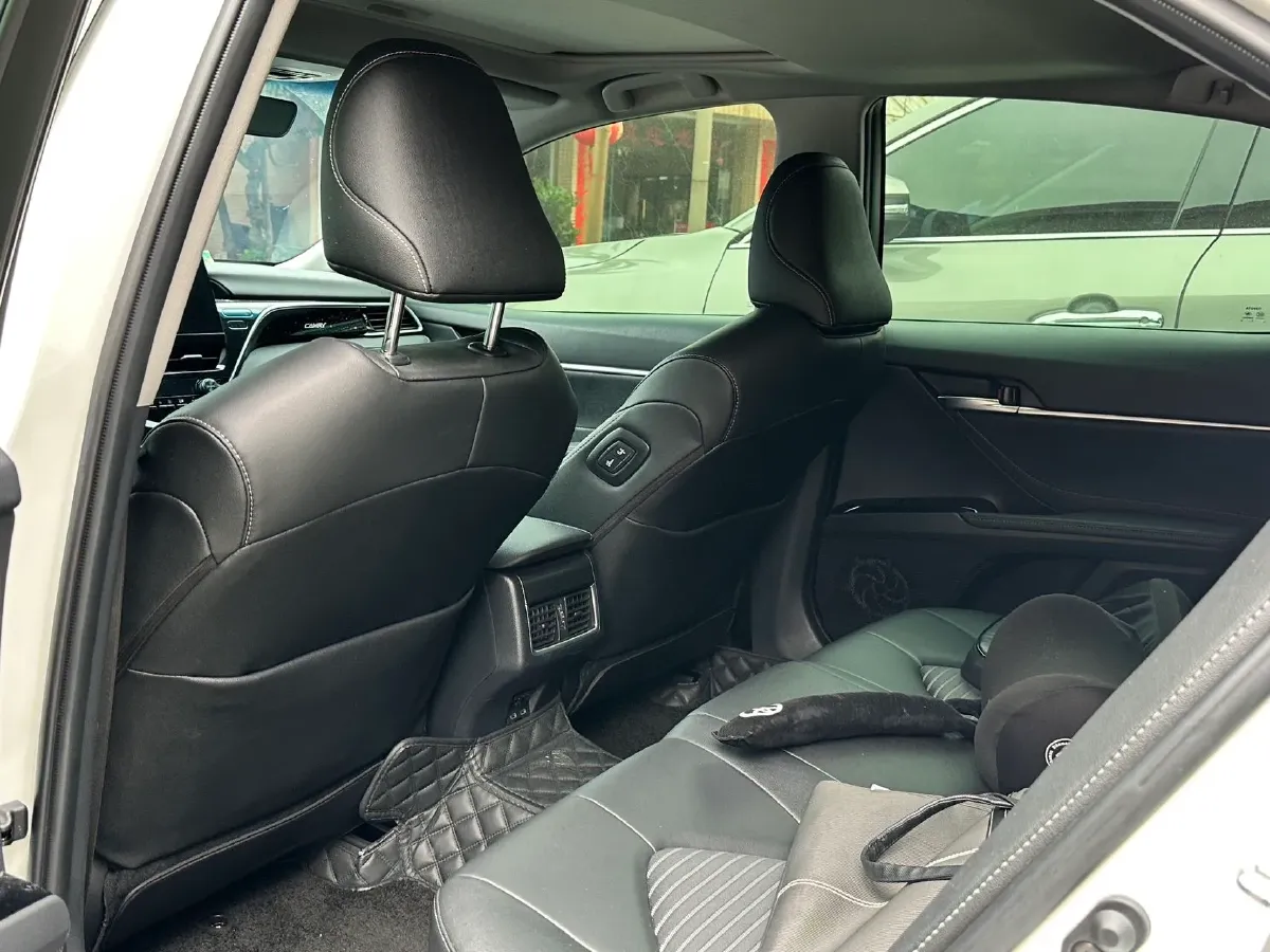 2023 Toyota Camry 2.5L 207HP L4 8AT,autocango,china used car exporter,china ev exporter,chinese used car exporter,chinese used ev exporter