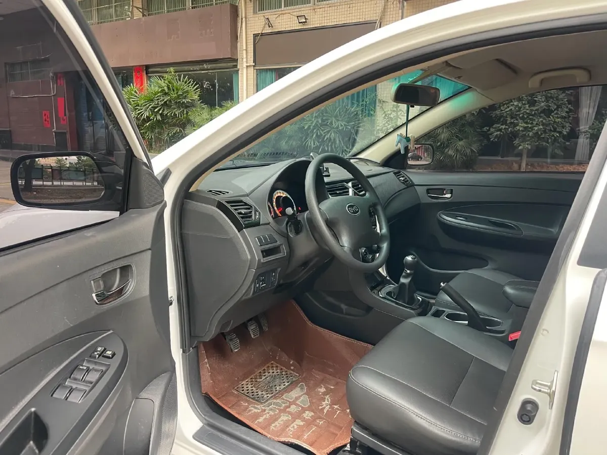 2020 BYD F3 1.5L 109HP L4 5MT,autocango,china used car exporter,china ev exporter,chinese used car exporter,chinese used ev exporter