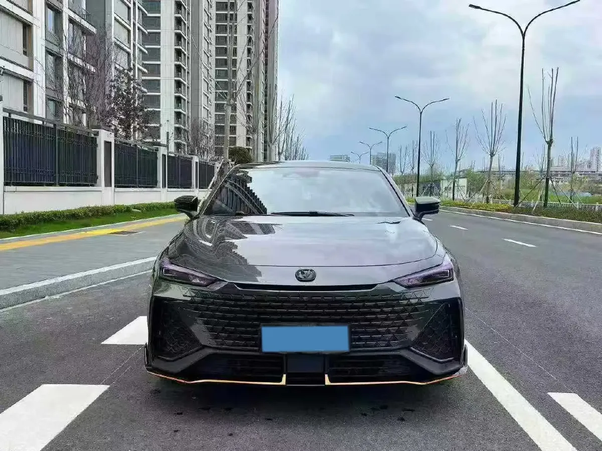 2023 ChangAn UNI-V 2.0T 233HP L4 8AT,autocango,china used car exporter,china ev exporter,chinese used car exporter,chinese used ev exporter