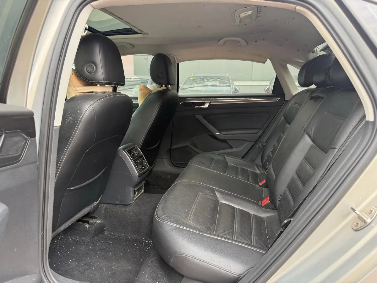 2016 Volkswagen Passat 1.8T 180HP L4 7DCT,autocango,china used car exporter,china ev exporter,chinese used car exporter,chinese used ev exporter