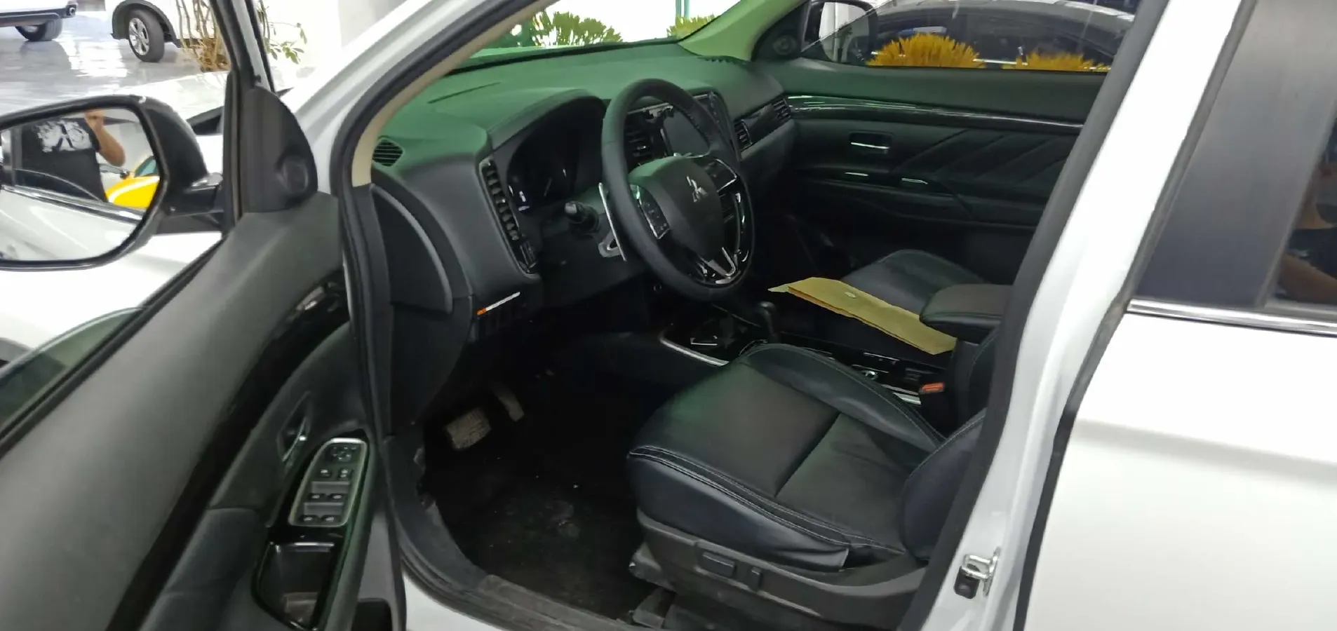 2019 Mitsubishi Outlander 2.4L 192HP L4 CVT,autocango,china used car exporter,china ev exporter,chinese used car exporter,chinese used ev exporter