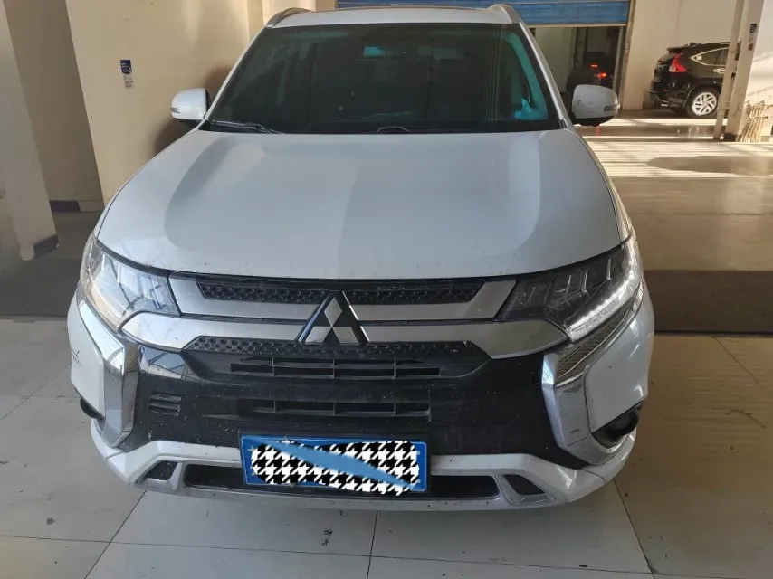 2019 Mitsubishi Outlander 2.4L 192HP L4 CVT,autocango,china used car exporter,china ev exporter,chinese used car exporter,chinese used ev exporter