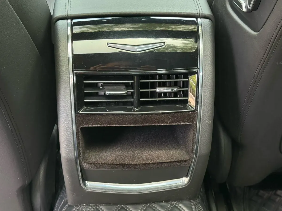 2021 Cadillac CT6 2.0T 237HP L4 10AT,autocango,china used car exporter,china ev exporter,chinese used car exporter,chinese used ev exporter