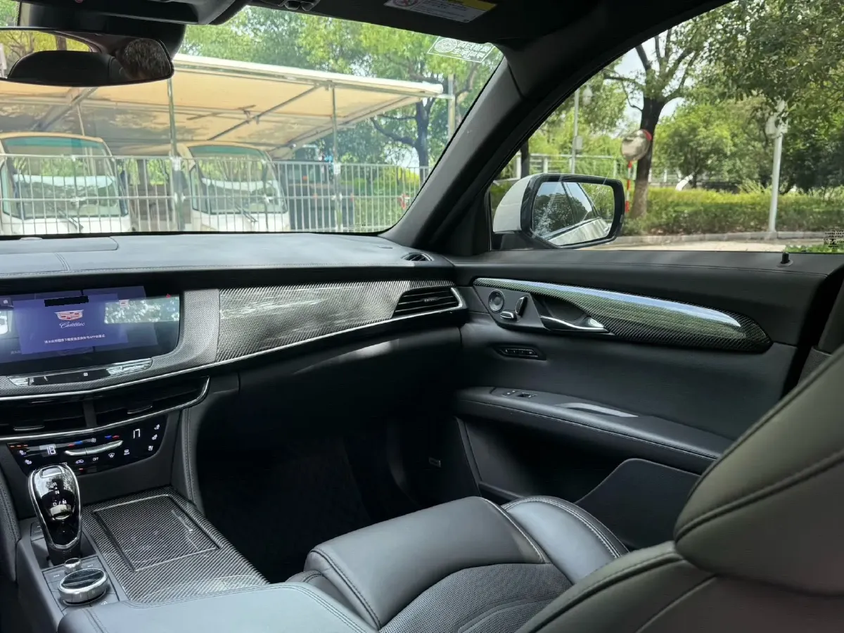 2021 Cadillac CT6 2.0T 237HP L4 10AT,autocango,china used car exporter,china ev exporter,chinese used car exporter,chinese used ev exporter