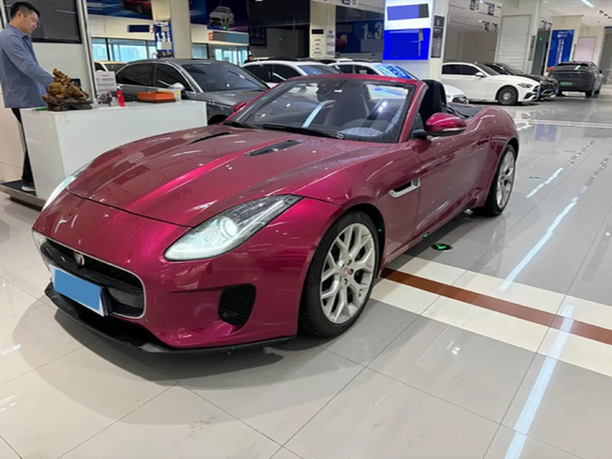 2019 Jaguar F-TYPE 2.0T 300HP L4 8AT,autocango,china used car exporter,china ev exporter,chinese used car exporter,chinese used ev exporter