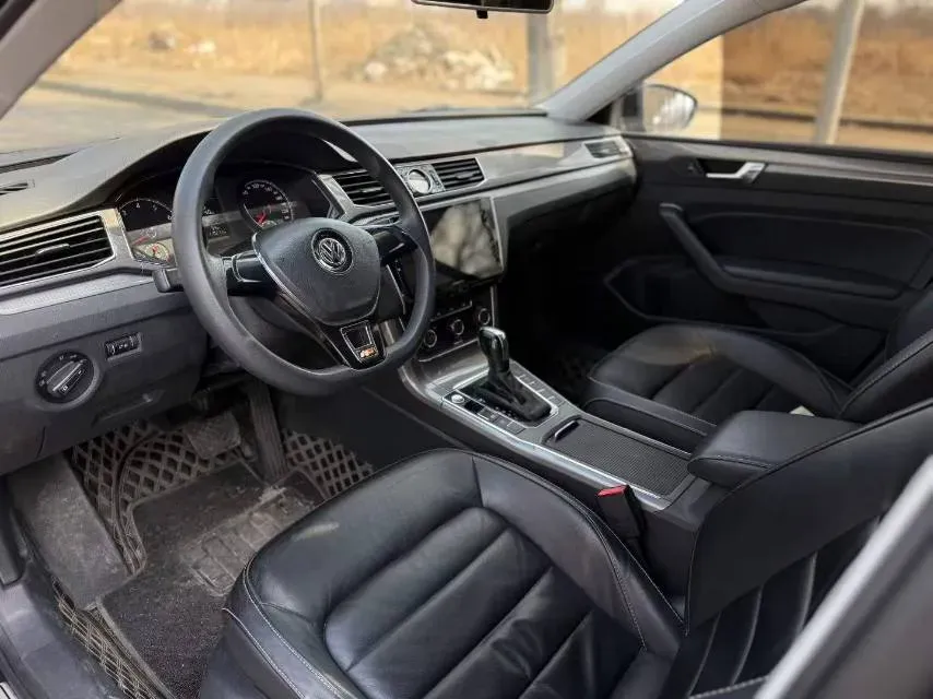 2015 Volkswagen Passat 1.8T 160HP L4 6AT,autocango,china used car exporter,china ev exporter,chinese used car exporter,chinese used ev exporter