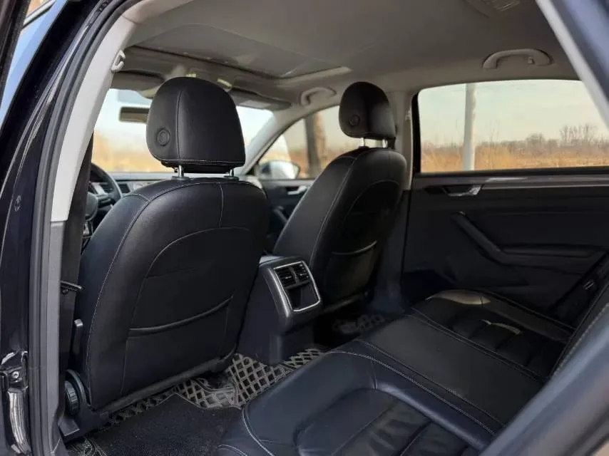 2015 Volkswagen Passat 1.8T 160HP L4 6AT,autocango,china used car exporter,china ev exporter,chinese used car exporter,chinese used ev exporter