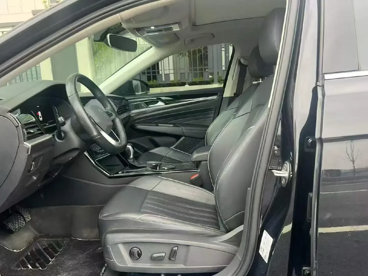 2022 Skoda Kodiak GT 2.0T 186HP L4 7DCT,autocango,china used car exporter,china ev exporter,chinese used car exporter,chinese used ev exporter