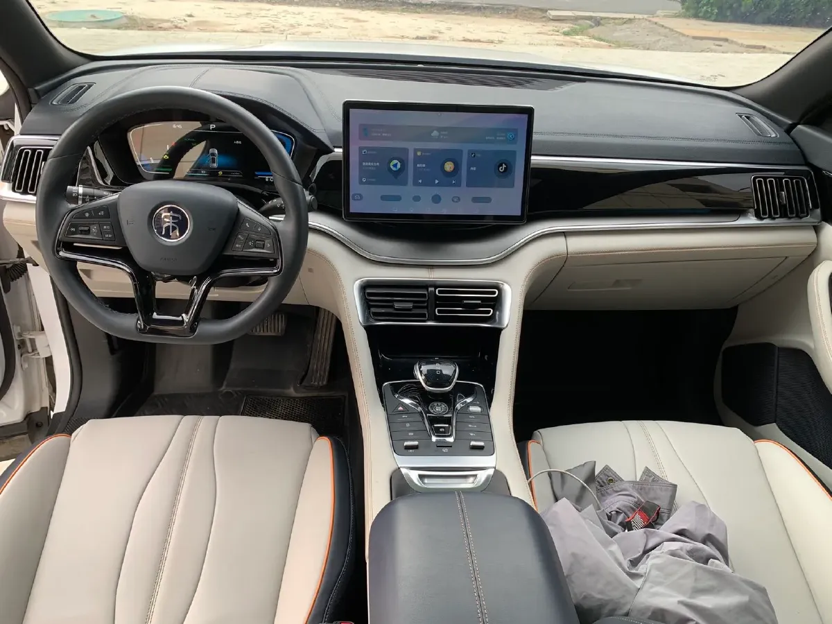 2021 Geely JiaJi 1.5T 177HP L3 7DCT PHEV 11.3KWH,autocango,china used car exporter,china ev exporter,chinese used car exporter,chinese used ev exporter