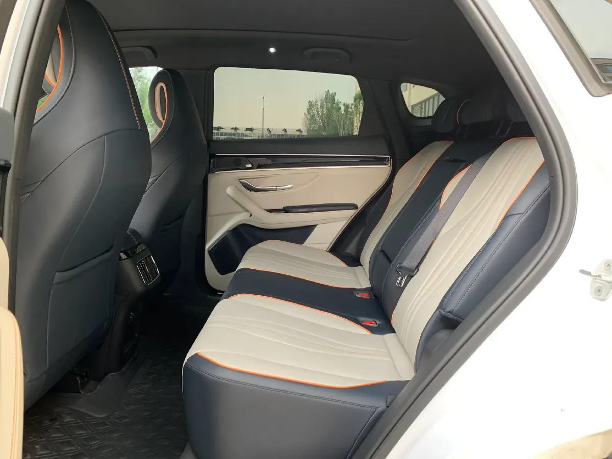 2021 Geely JiaJi 1.5T 177HP L3 7DCT PHEV 11.3KWH,autocango,china used car exporter,china ev exporter,chinese used car exporter,chinese used ev exporter