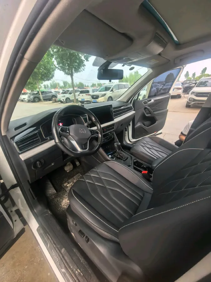 2023 Volkswagen Tiguan L 1.5T 160HP L4 7DCT,autocango,china used car exporter,china ev exporter,chinese used car exporter,chinese used ev exporter