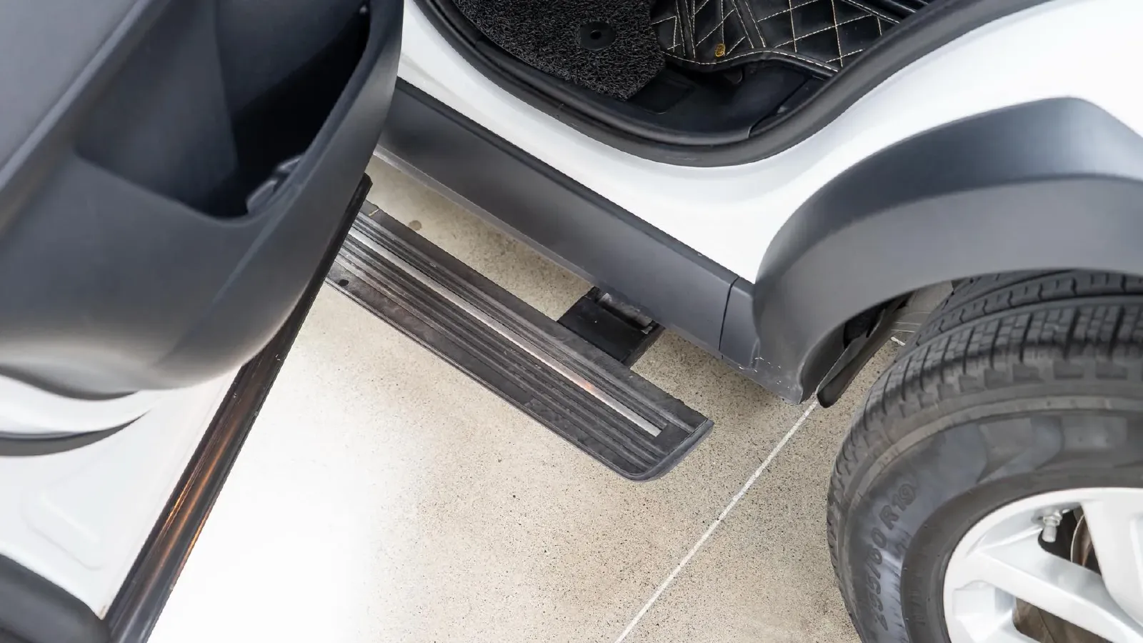 2020 Land Rover Discovery 3.0T 340HP V6 8AT,autocango,china used car exporter,china ev exporter,chinese used car exporter,chinese used ev exporter