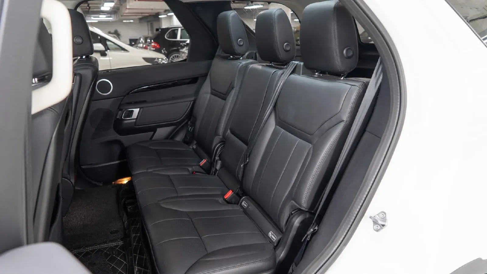 2020 Land Rover Discovery 3.0T 340HP V6 8AT,autocango,china used car exporter,china ev exporter,chinese used car exporter,chinese used ev exporter