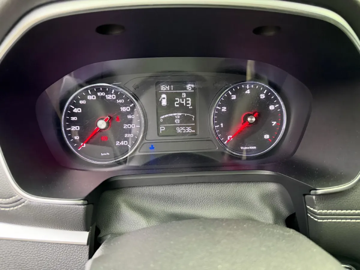 2018 Roewe RX5 1.5T 169HP L4 7DCT,autocango,china used car exporter,china ev exporter,chinese used car exporter,chinese used ev exporter