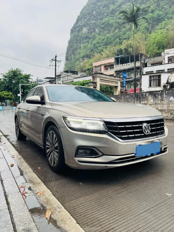 2020 Volkswagen Passat 2.0T 186HP L4 7DCT,autocango,china used car exporter,china ev exporter,chinese used car exporter,chinese used ev exporter