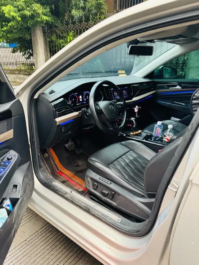 2020 Volkswagen Passat 2.0T 186HP L4 7DCT,autocango,china used car exporter,china ev exporter,chinese used car exporter,chinese used ev exporter