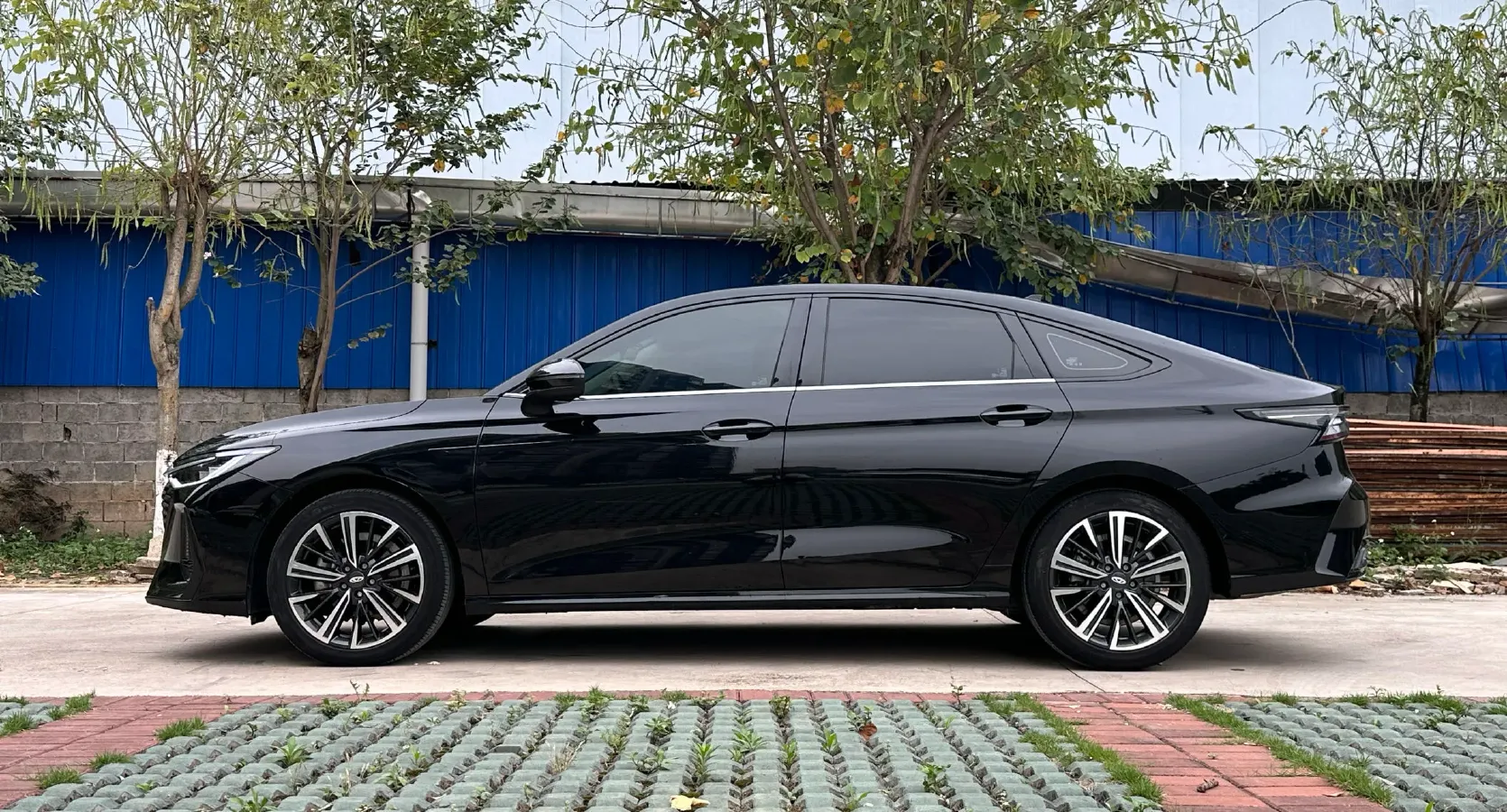 2022 Chery Arrizo 8 1.6T 197HP L4 7DCT,autocango,china used car exporter,china ev exporter,chinese used car exporter,chinese used ev exporter