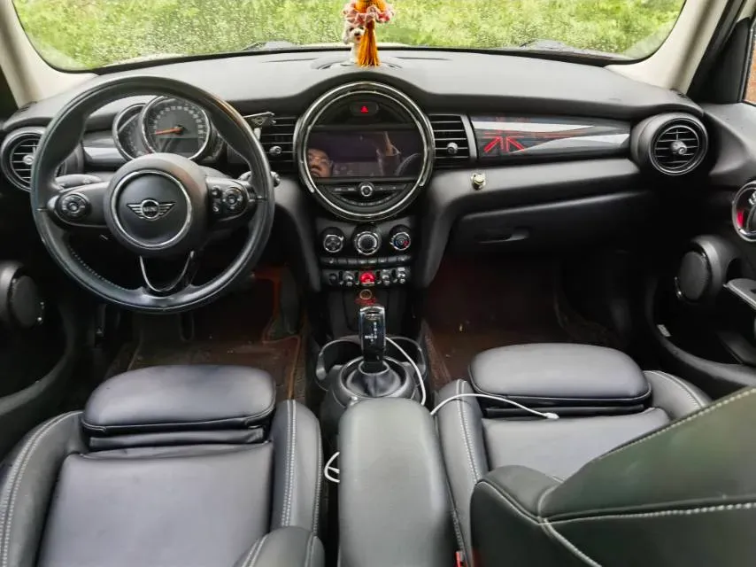 2018 MINI COUNTRYMAN 1.5T 136HP L3 6AT,autocango,china used car exporter,china ev exporter,chinese used car exporter,chinese used ev exporter