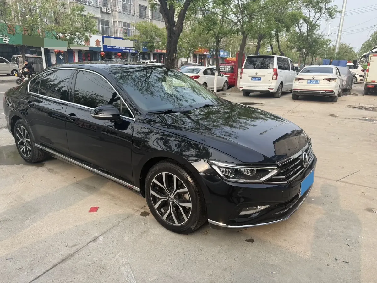 2020 Volkswagen Magotan 2.0T 186HP L4 7DCT,autocango,china used car exporter,china ev exporter,chinese used car exporter,chinese used ev exporter