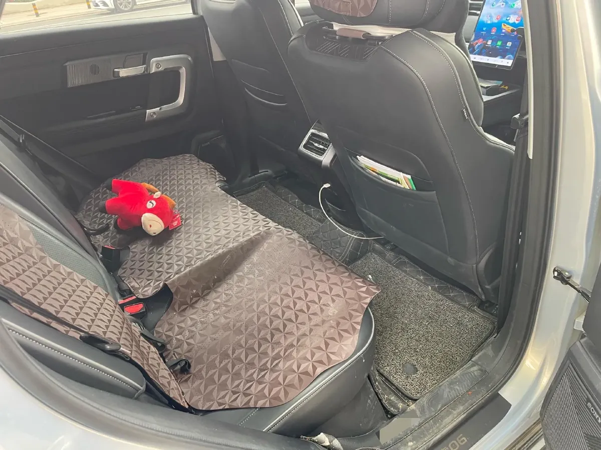 2023 Chery Exploration 06 1.6T 197HP L4 7DCT,autocango,china used car exporter,china ev exporter,chinese used car exporter,chinese used ev exporter