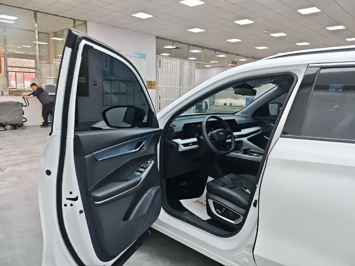 2025 ChangAn CS75 Plus 1.5T 188HP L4 8AT,autocango,china used car exporter,china ev exporter,chinese used car exporter,chinese used ev exporter