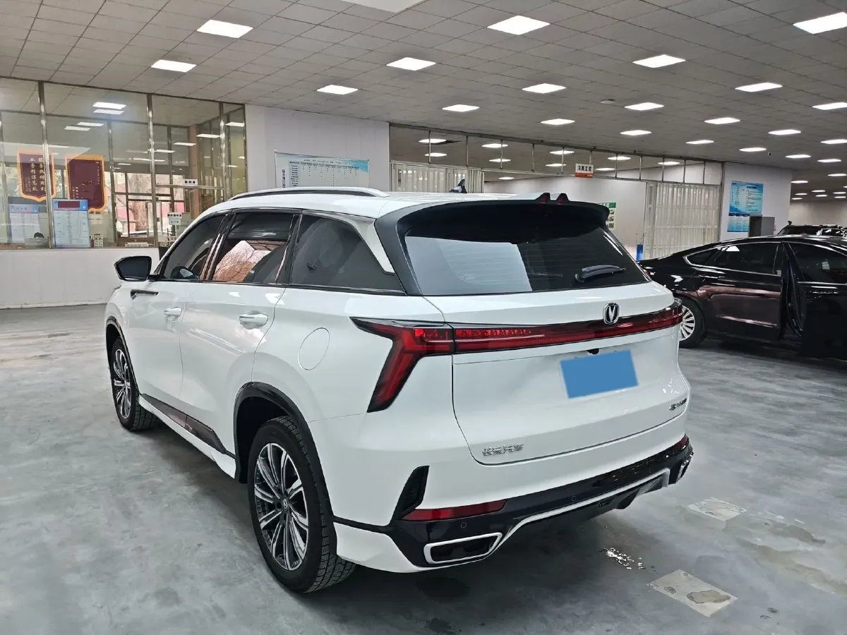 2025 ChangAn CS75 Plus 1.5T 188HP L4 8AT,autocango,china used car exporter,china ev exporter,chinese used car exporter,chinese used ev exporter
