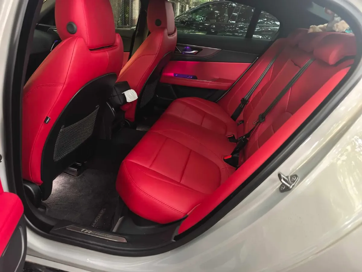 2025 Jaguar XEL 2.0T 250HP L4 8AT,autocango,china used car exporter,china ev exporter,chinese used car exporter,chinese used ev exporter