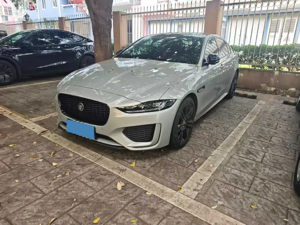 2025 Jaguar XEL 2.0T 250HP L4 8AT,autocango,china used car exporter,china ev exporter,chinese used car exporter,chinese used ev exporter