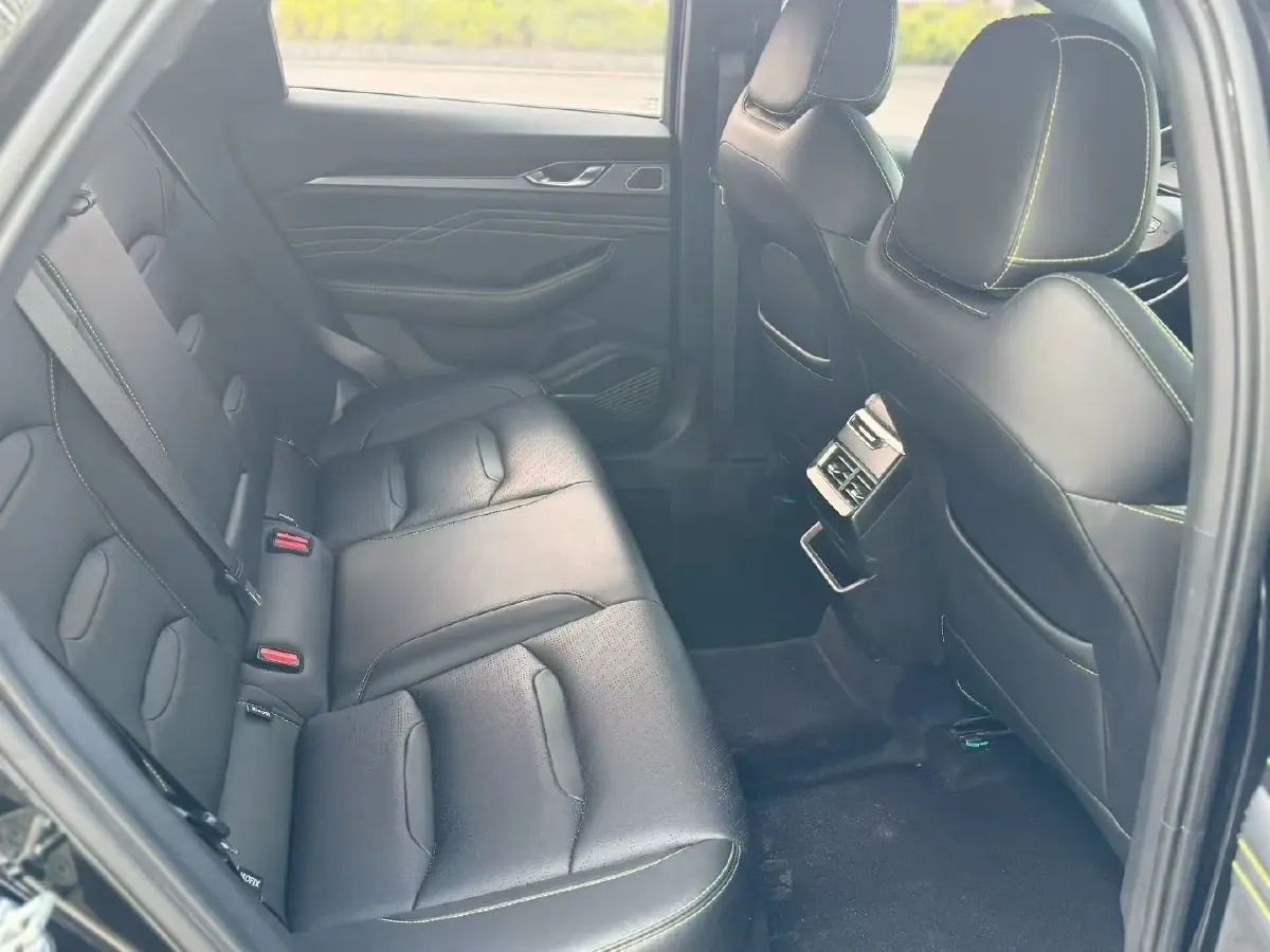 2025 Geely Preface 1.5T 181HP L4 7DCT,autocango,china used car exporter,china ev exporter,chinese used car exporter,chinese used ev exporter