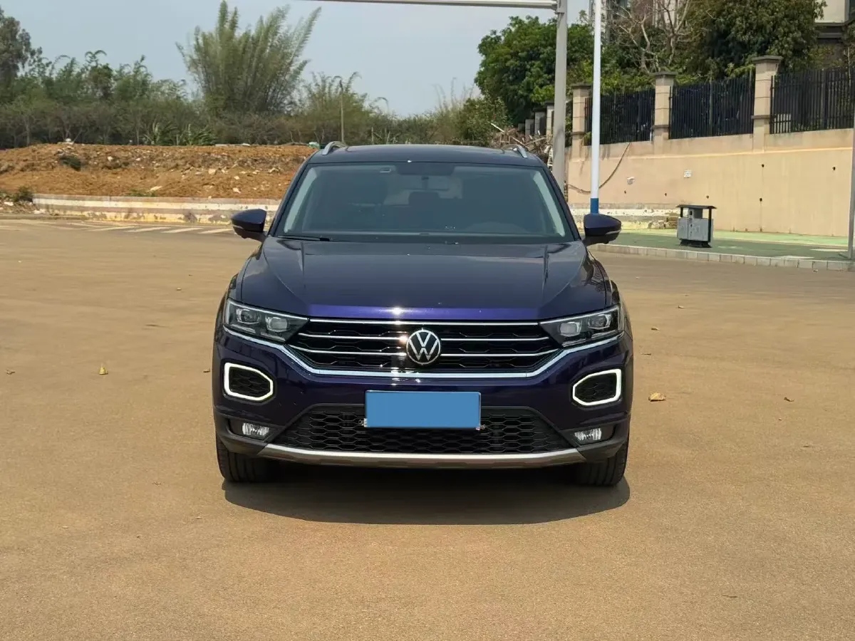 2021 Volkswagen T-Roc 1.4T 150HP L4 7DCT,autocango,china used car exporter,china ev exporter,chinese used car exporter,chinese used ev exporter