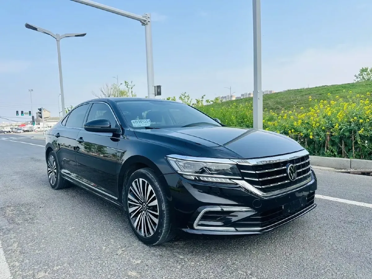 2021 Volkswagen Passat 2.0T 186HP L4 7DCT,autocango,china used car exporter,china ev exporter,chinese used car exporter,chinese used ev exporter