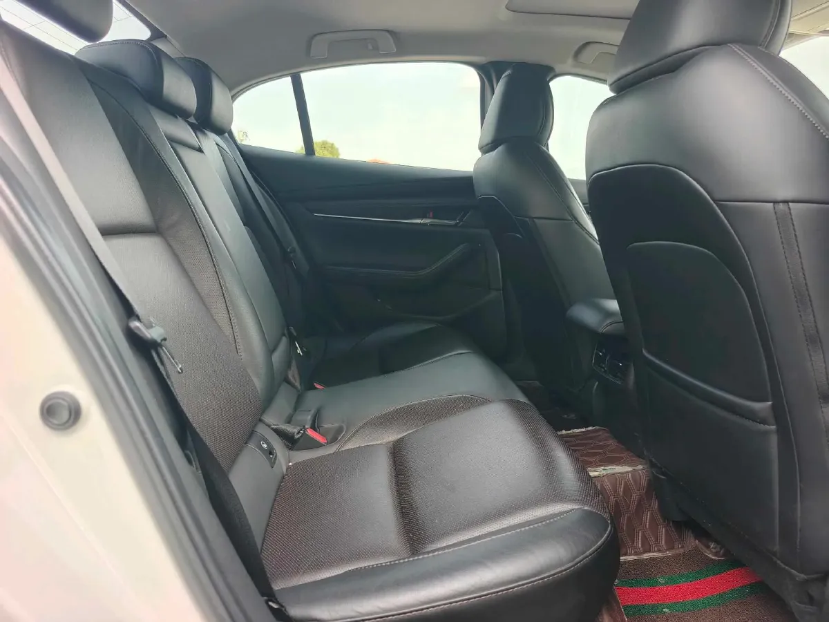 2021 Mazda 3 Axela 2.0L 158HP L4 6AT,autocango,china used car exporter,china ev exporter,chinese used car exporter,chinese used ev exporter