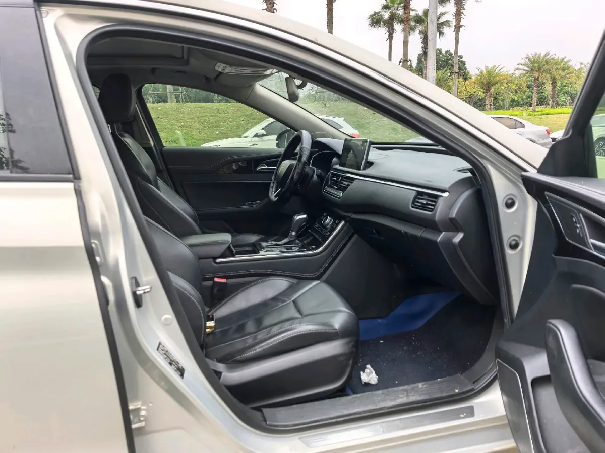 2019 HongQi H5 1.8T 180HP L4 6AT,autocango,china used car exporter,china ev exporter,chinese used car exporter,chinese used ev exporter